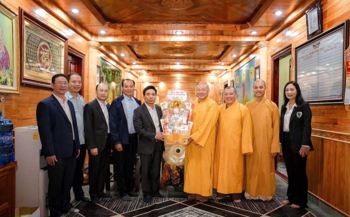 Lãnh đạo tỉnh và các sở, ban, ngành thăm, chúc Tết Ban Trị sự Phật giáo tỉnh nhân dịp tết Bính Ngọ