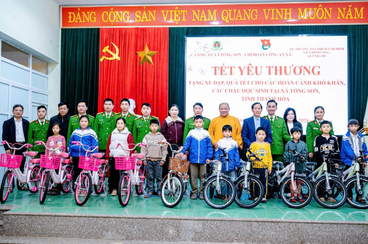 Thượng tọa Thích Tâm Định phối hợp cùng các đơn vị tổ chức chương trình “Tết yêu thương”