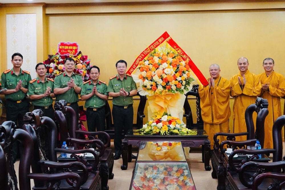 Ban Trị sự Phật giáo tỉnh chúc mừng Ngày truyền thống Công an nhân dân và tân Giám đốc Công an tỉnh